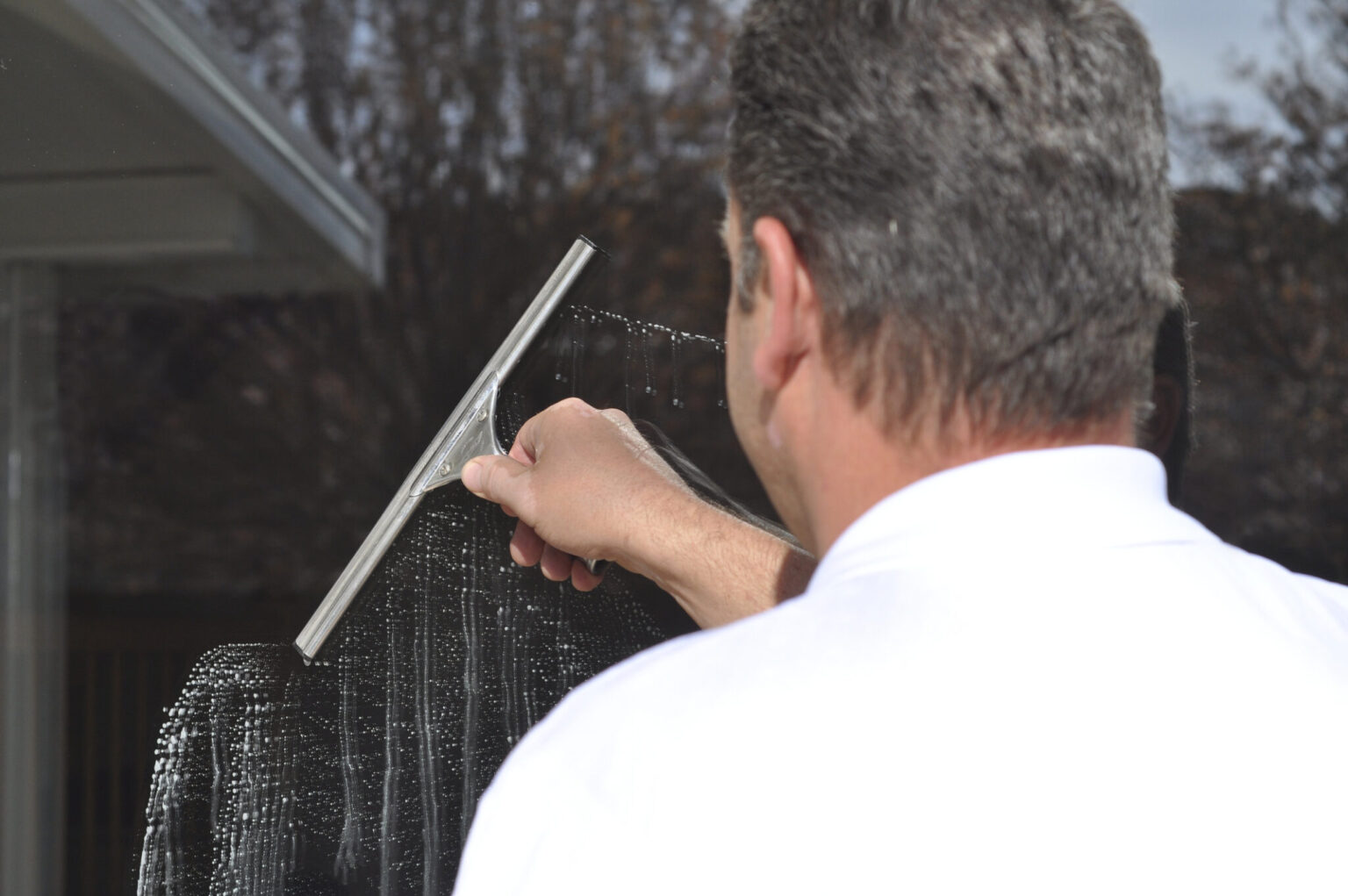 How to Clean Tinted Windows Evergreen