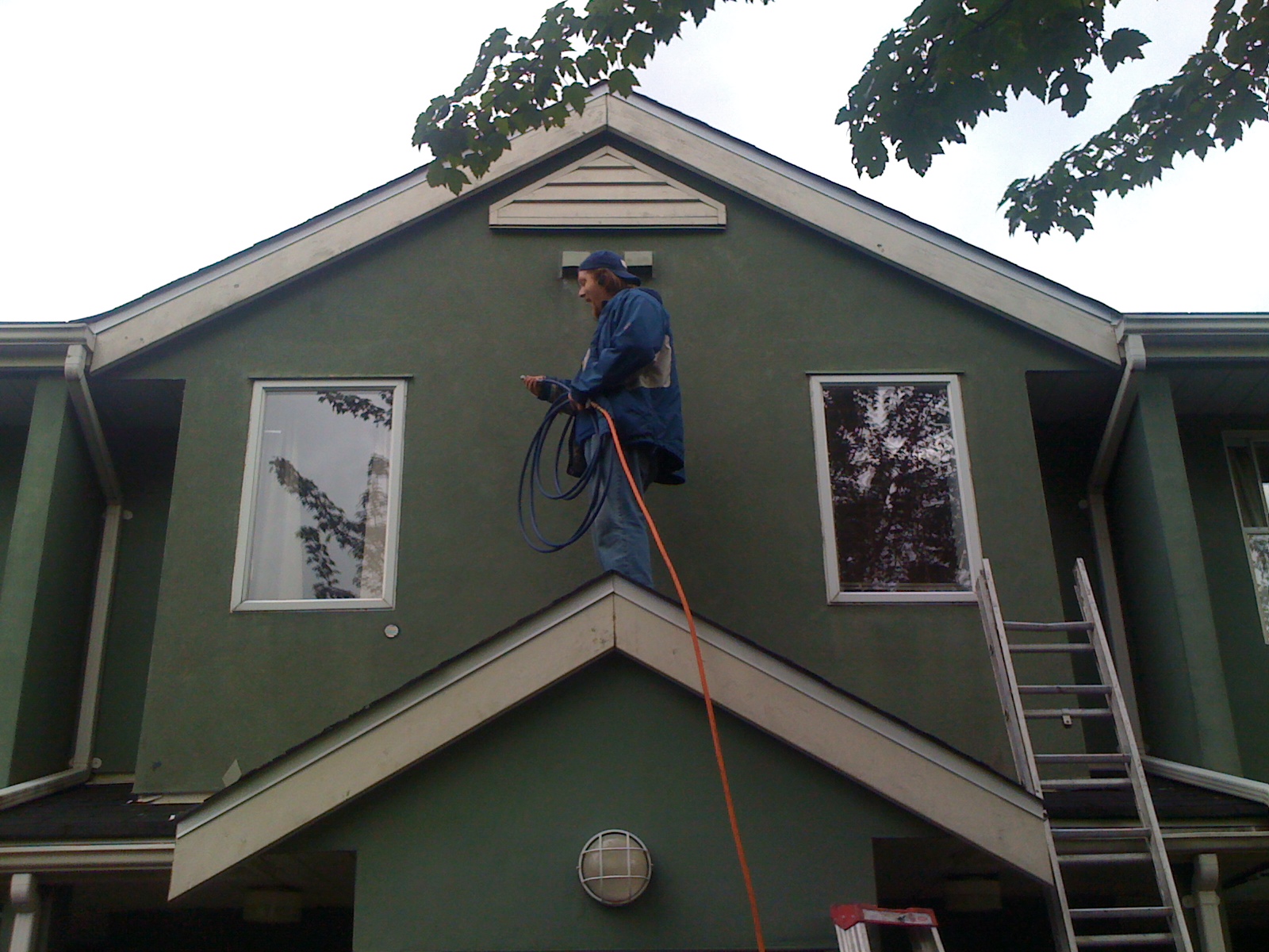 how-to-wash-house-exterior-evergreen-home