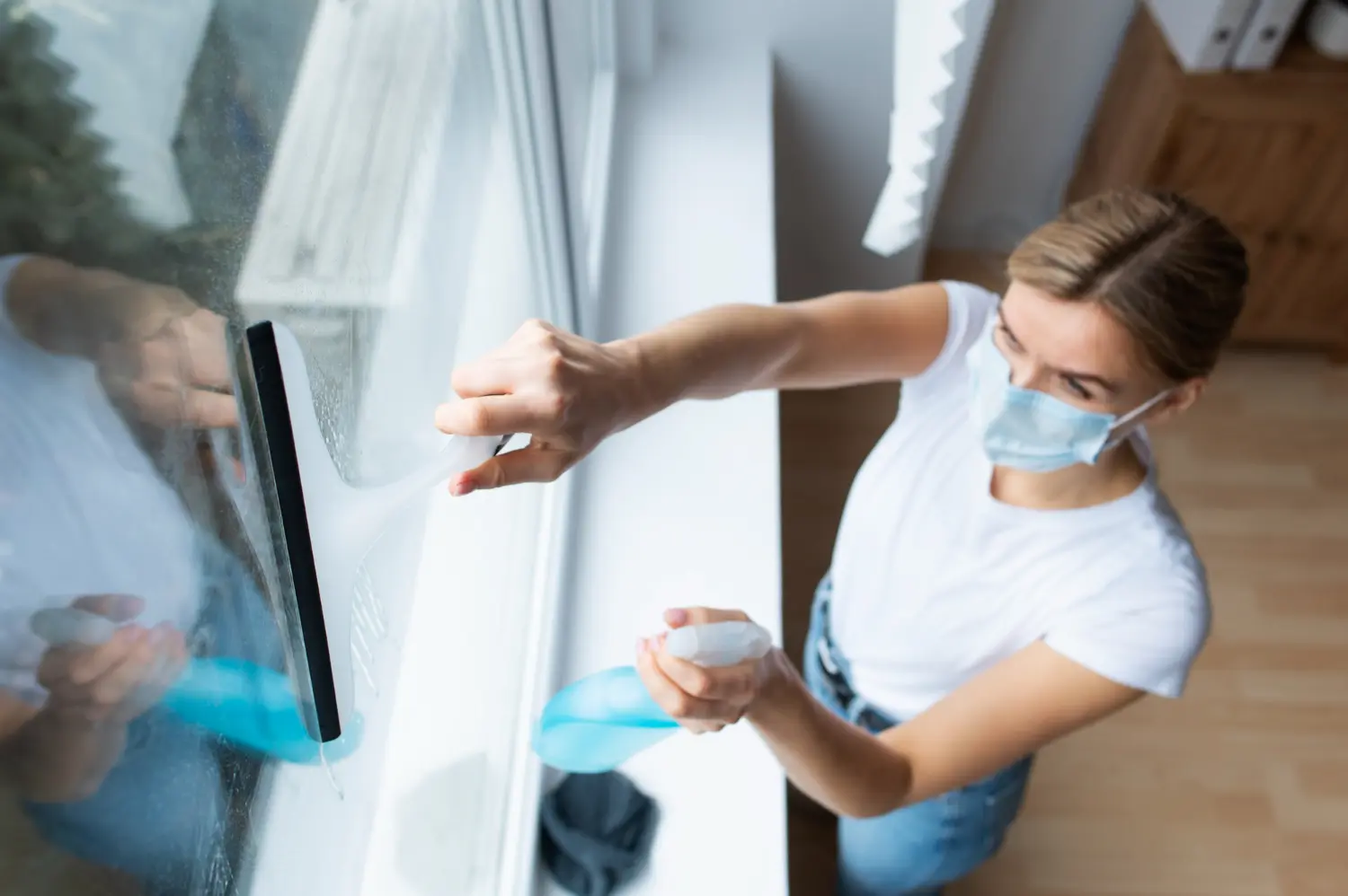 best way to clean windows without streaks